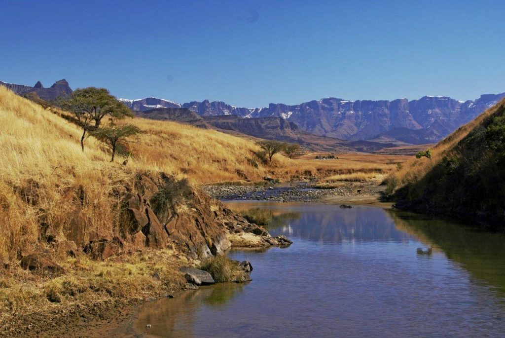 drakensberg-views