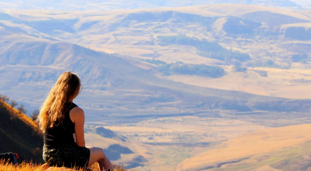 drakensberg-hiker